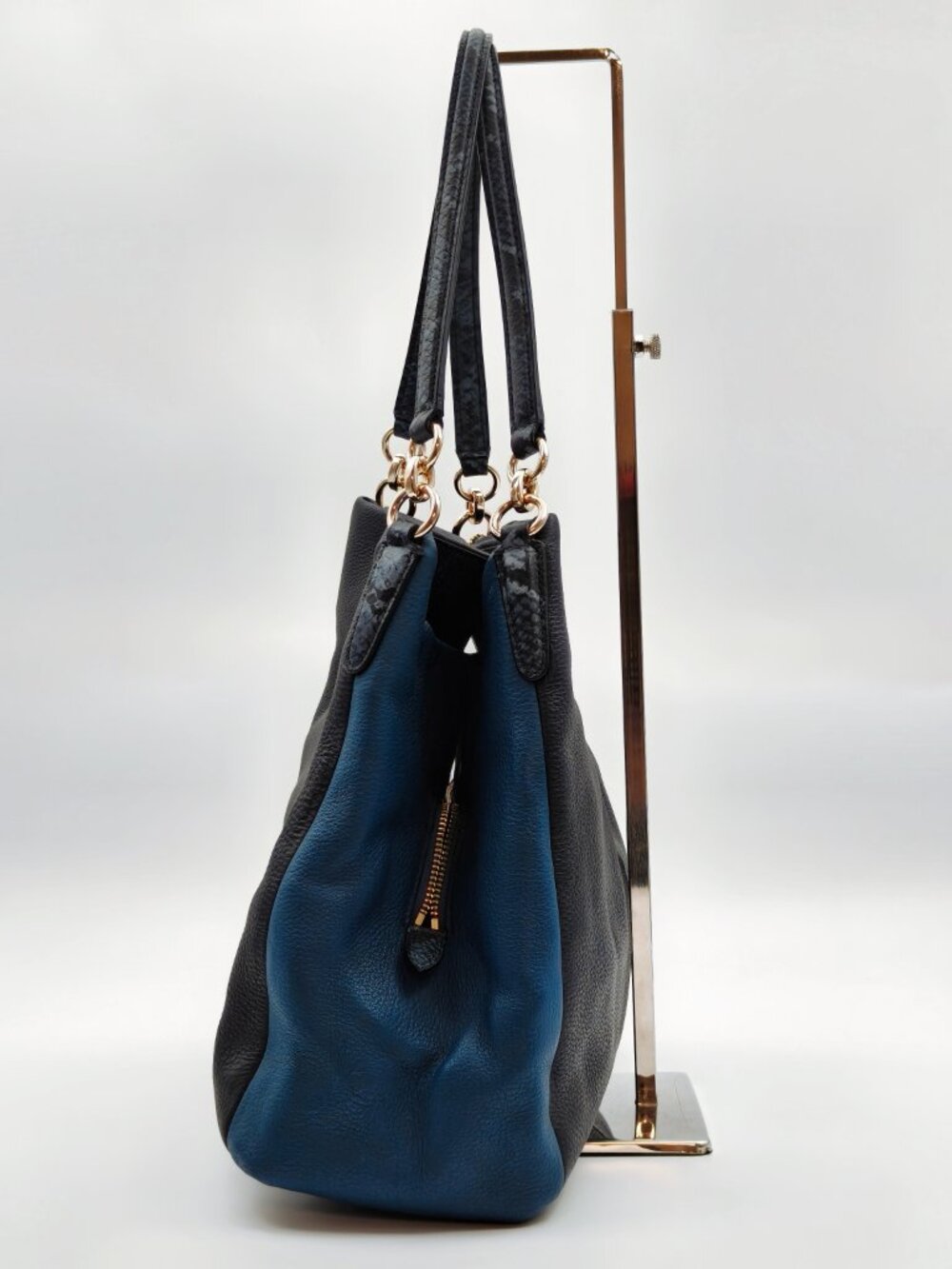 Coach Black Pebbled Leather Large Shoulder Hobo Bag Gold Hardware - Picture 3 of 14